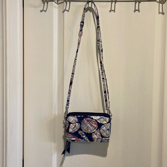 Vera Bradley Handbags - NWOT. Vera Bradley all in one. Very pretty/functional